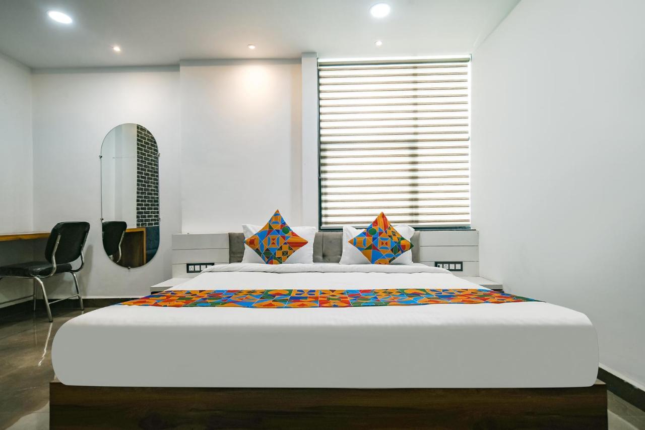 Fabhotel Stay Well Индаур Экстерьер фото
