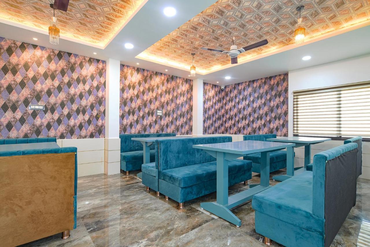 Fabhotel Stay Well Индаур Экстерьер фото