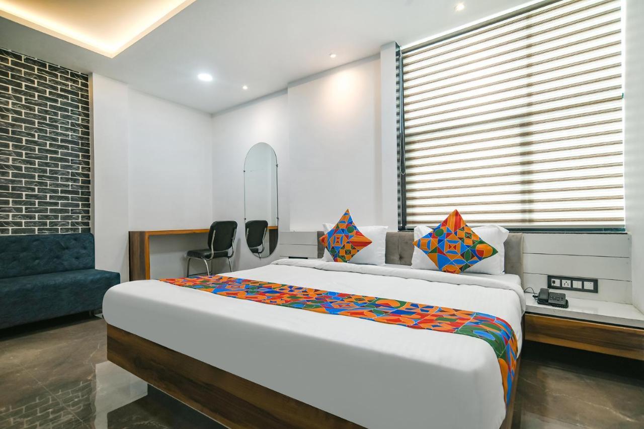 Fabhotel Stay Well Индаур Экстерьер фото
